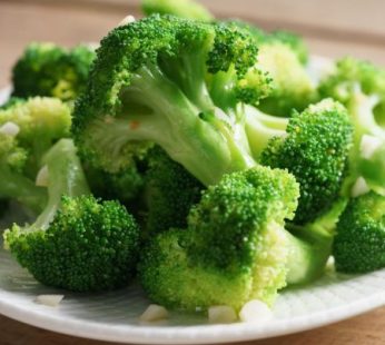 Broccoli w/ Garlic for 10-12